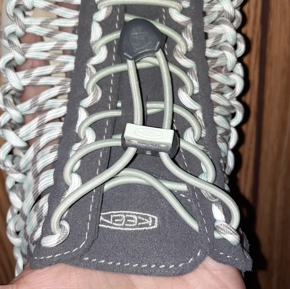 Keen uneek sandals shoes size 9.5 - Picture 5 of 6